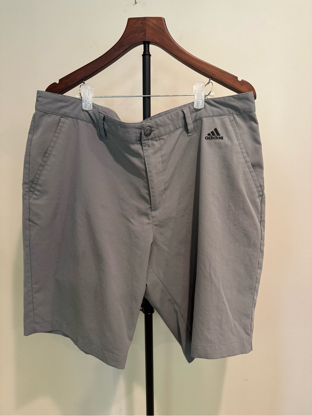Adidas Men’s Gray Flat Front Shorts Golf Outdoor Activewear Performance W36
